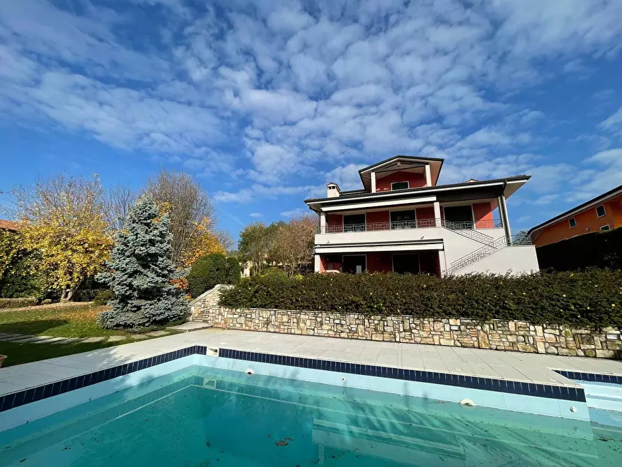 Immagine 45 di Villa in vendita  a Volta Mantovana