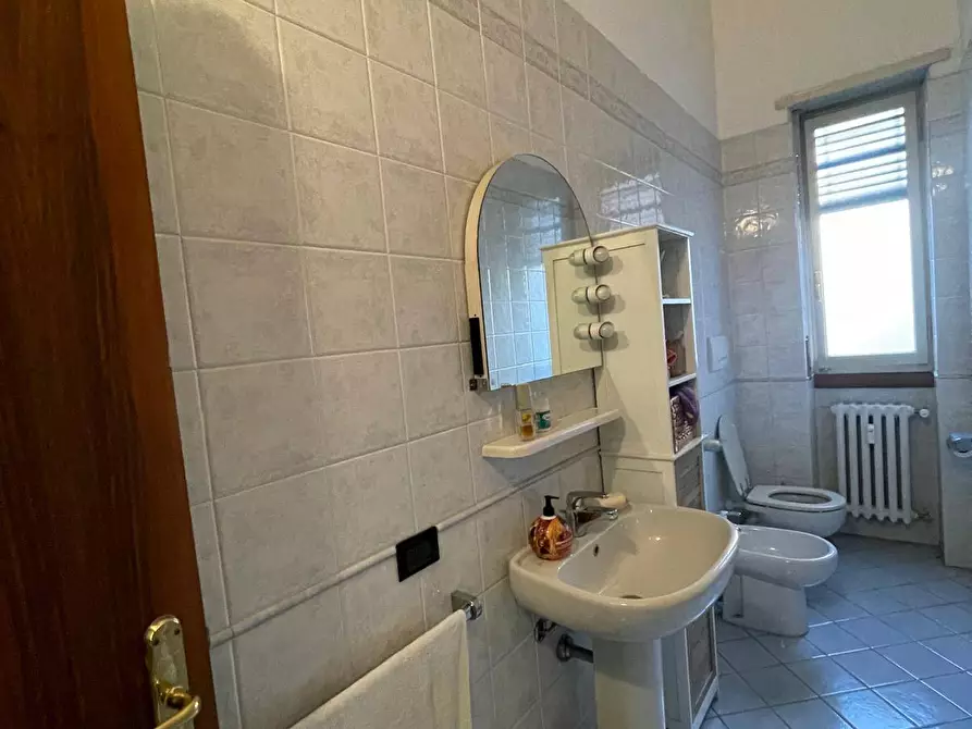 Immagine 8 di Appartamento in vendita  a Mantova