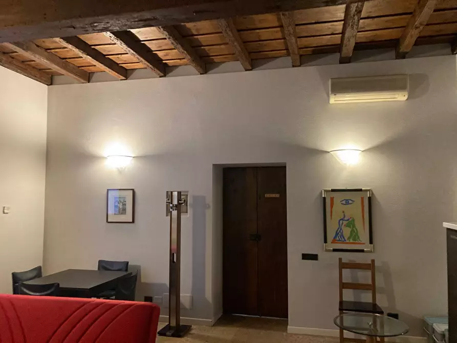 Immagine 5 di Appartamento in affitto  a Mantova