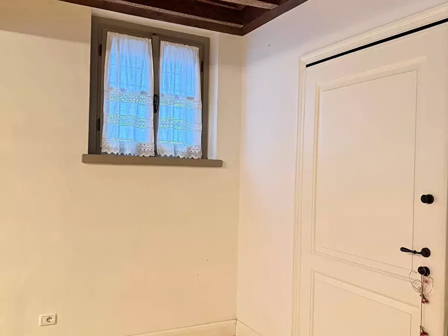 Immagine 5 di Appartamento in vendita  a Mantova