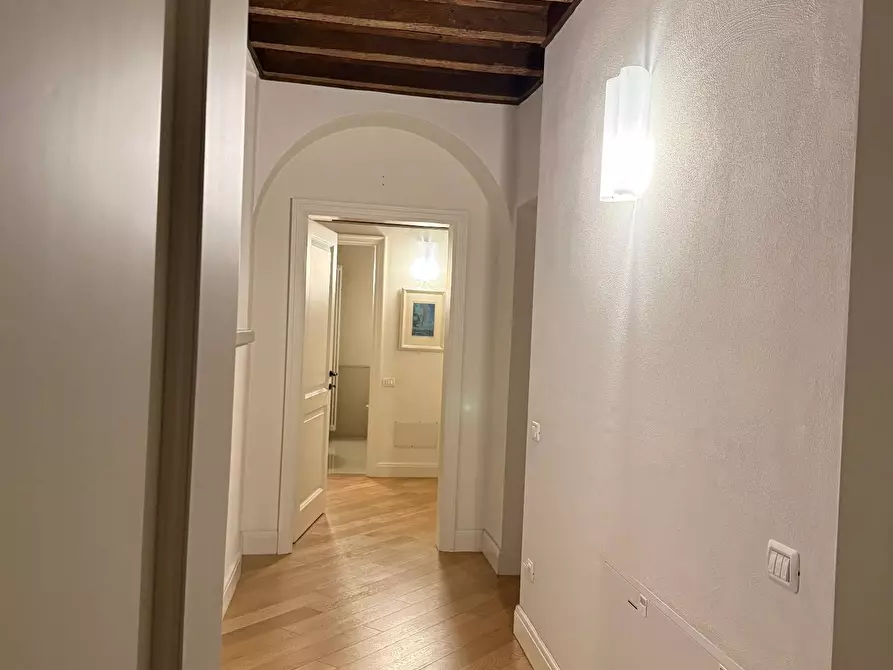 Immagine 13 di Appartamento in vendita  a Mantova