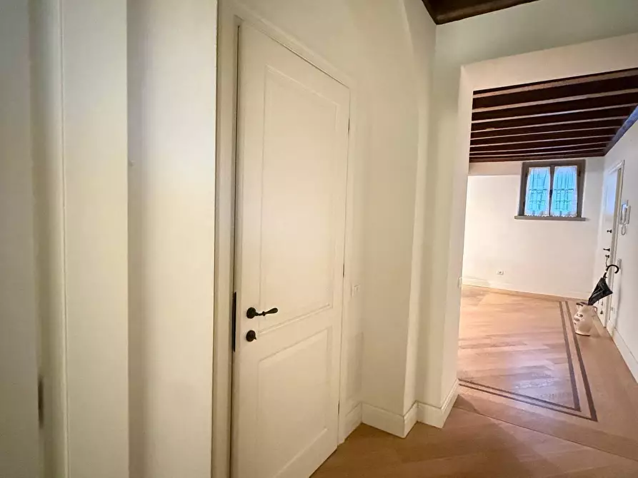 Immagine 19 di Appartamento in vendita  a Mantova
