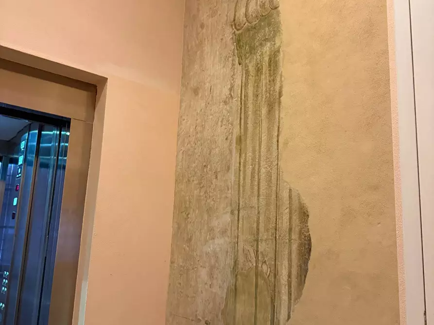 Immagine 30 di Appartamento in vendita  a Mantova