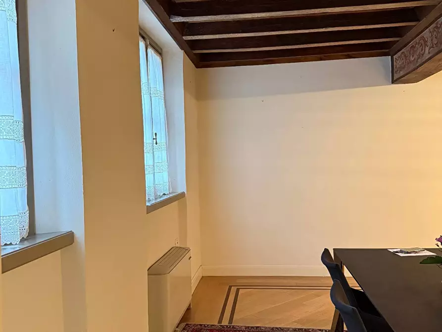 Immagine 11 di Appartamento in vendita  a Mantova