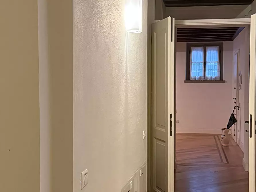Immagine 14 di Appartamento in vendita  a Mantova