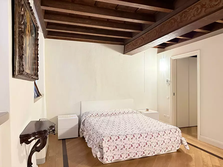 Immagine 23 di Appartamento in vendita  a Mantova