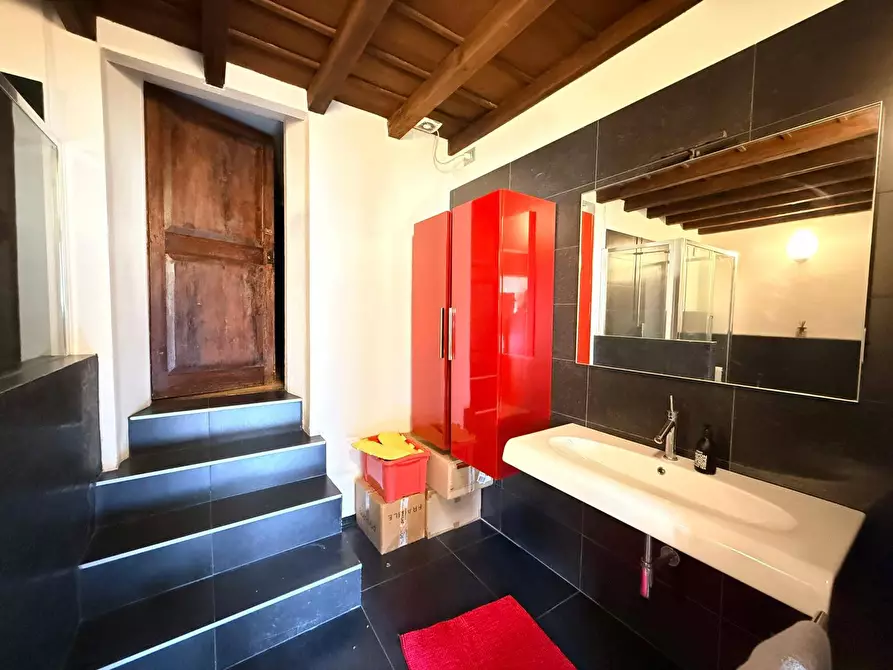 Immagine 16 di Appartamento in vendita  a Mantova