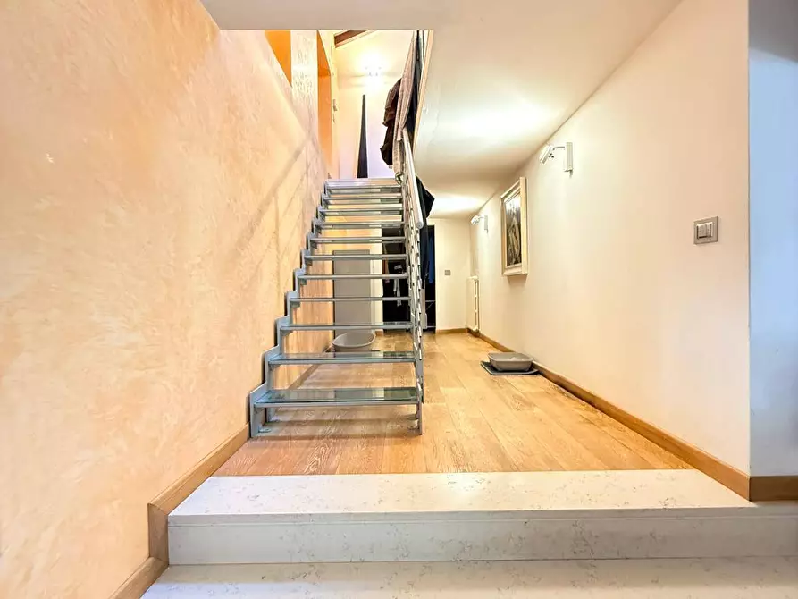 Immagine 18 di Appartamento in vendita  a Mantova