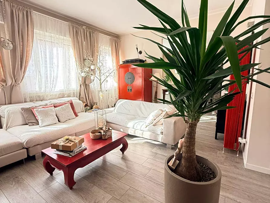 Immagine 3 di Appartamento in vendita  a Mantova