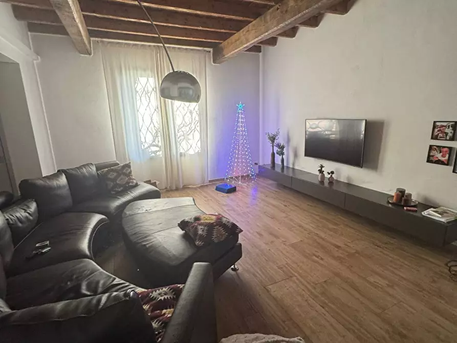 Immagine 25 di Casa indipendente in vendita  a Mantova