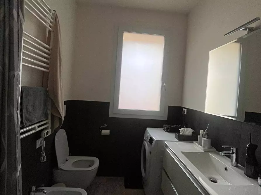 Immagine 3 di Appartamento in affitto  a Mantova