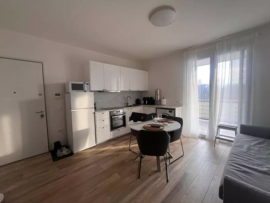 Immagine 5 di Appartamento in affitto  a Mantova