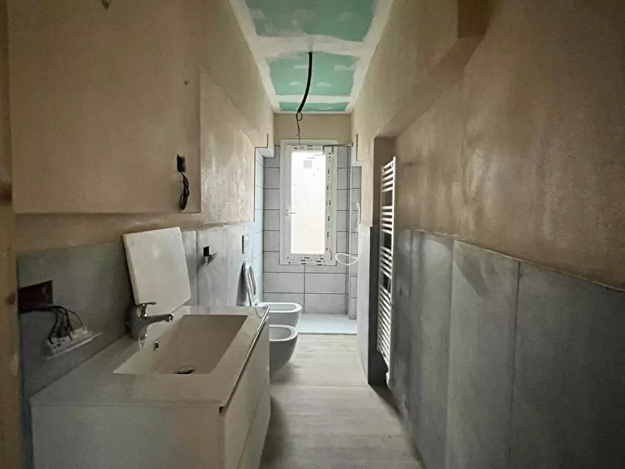 Immagine 17 di Appartamento in vendita  a Mantova