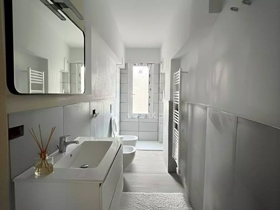 Immagine 16 di Appartamento in vendita  a Mantova