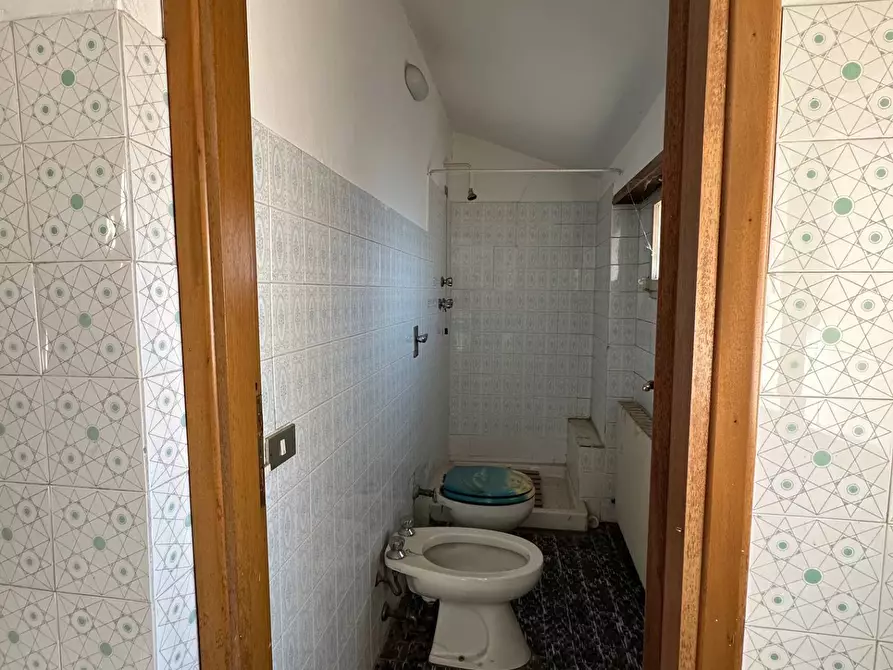 Immagine 12 di Casa indipendente in vendita  a Mantova