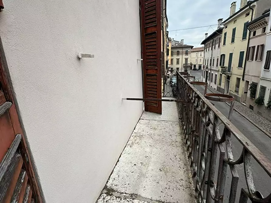 Immagine 7 di Appartamento in vendita  a Mantova