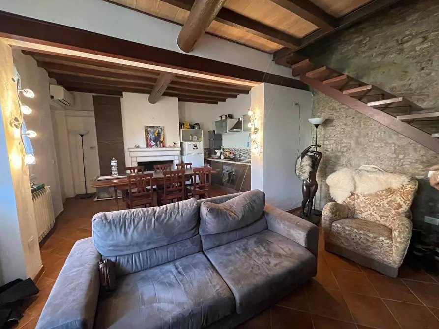 Immagine 7 di Casa indipendente in vendita  a Mantova