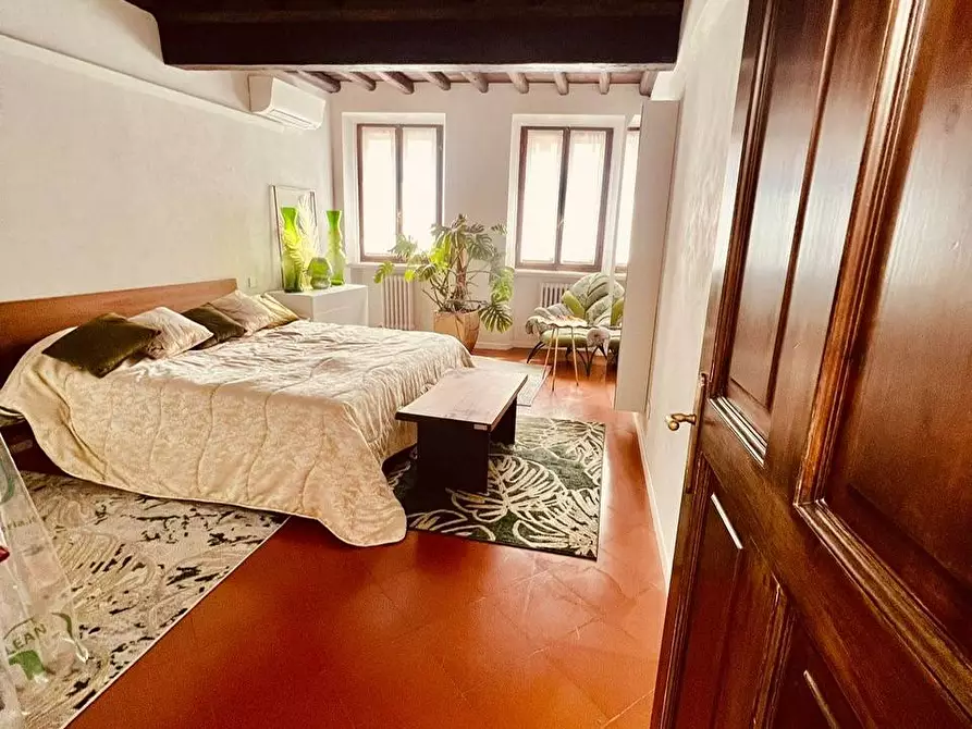 Immagine 4 di Casa indipendente in vendita  a Mantova