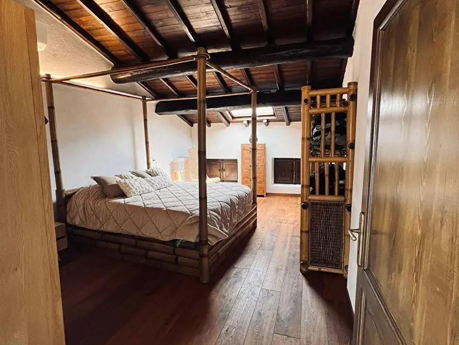 Immagine 10 di Casa indipendente in vendita  a Mantova