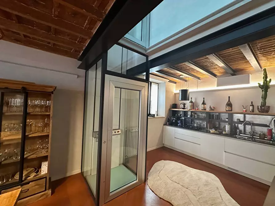 Immagine 13 di Casa indipendente in vendita  a Mantova