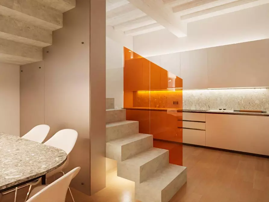 Immagine 3 di Appartamento in vendita  a Mantova