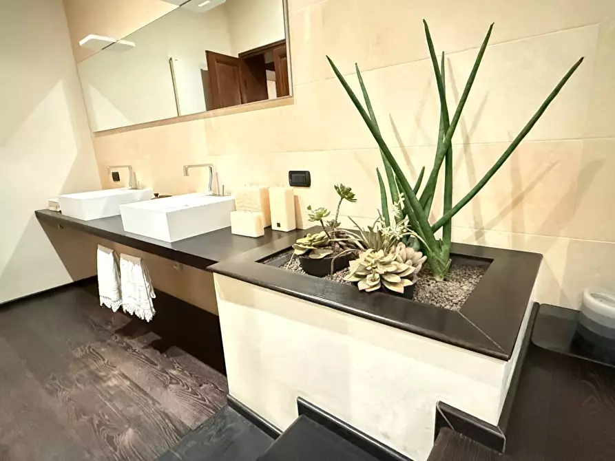 Immagine 24 di Appartamento in vendita  a Mantova