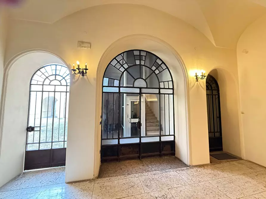 Immagine 1 di Appartamento in vendita  a Mantova