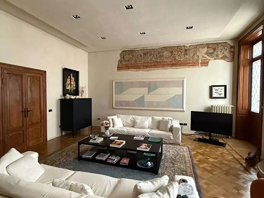 Immagine 41 di Appartamento in vendita  a Mantova