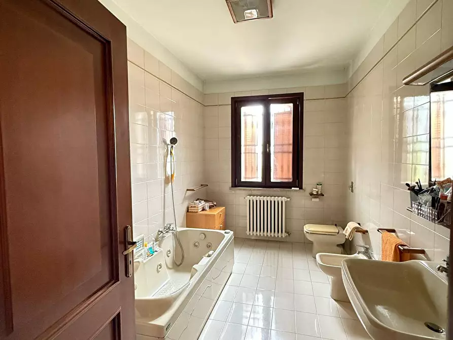 Immagine 26 di Villa in vendita  a Roncoferraro