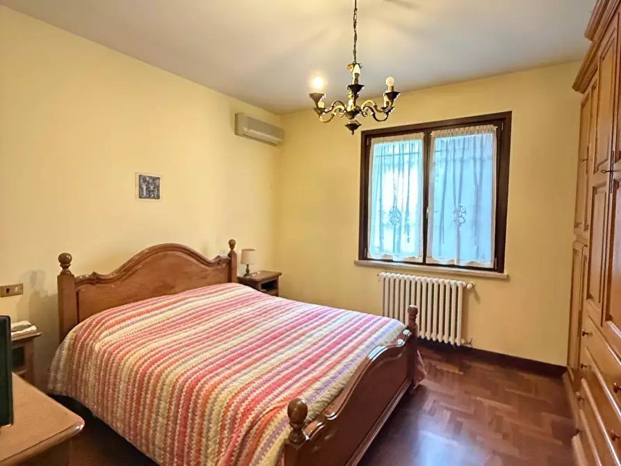 Immagine 25 di Villa in vendita  a Roncoferraro