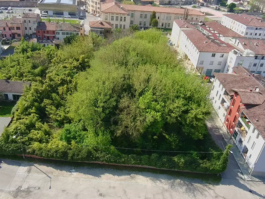 Immagine 6 di Terreno residenziale in vendita  a Mantova