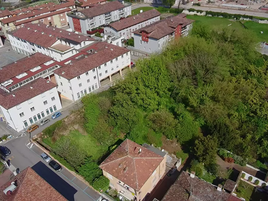 Immagine 3 di Terreno residenziale in vendita  a Mantova