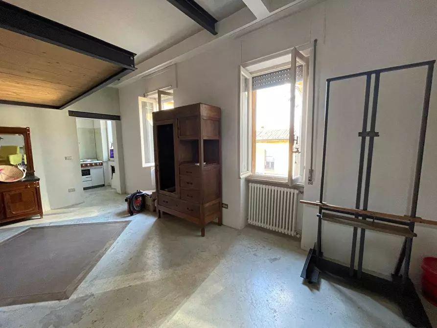 Immagine 2 di Appartamento in vendita  a Mantova