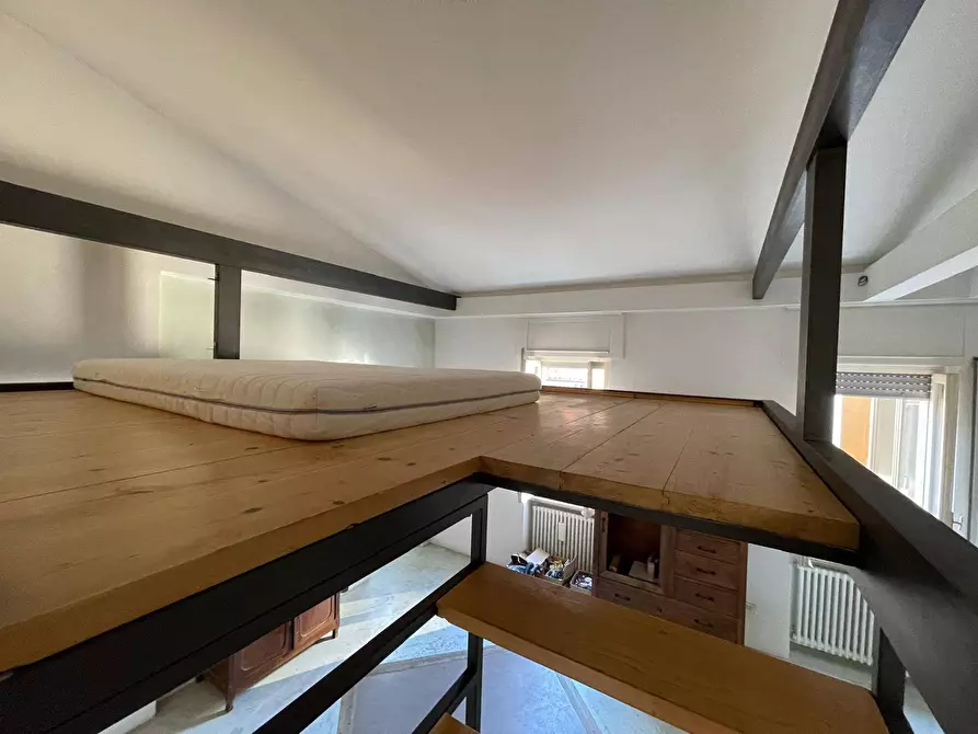 Immagine 9 di Appartamento in vendita  a Mantova