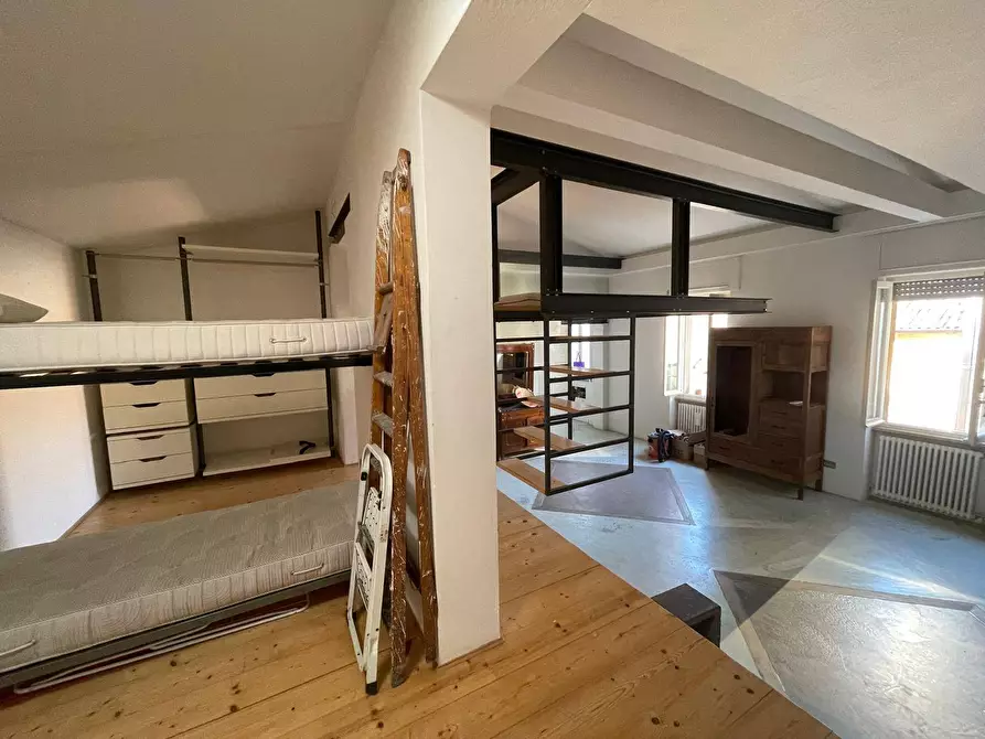 Immagine 10 di Appartamento in vendita  a Mantova