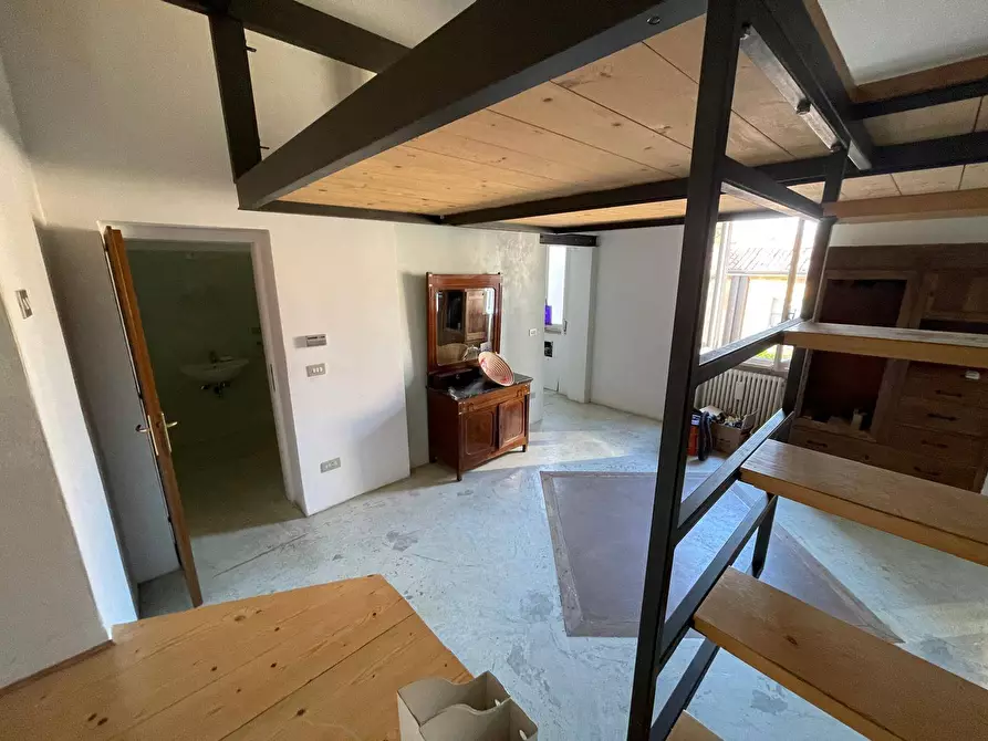 Immagine 3 di Appartamento in vendita  a Mantova