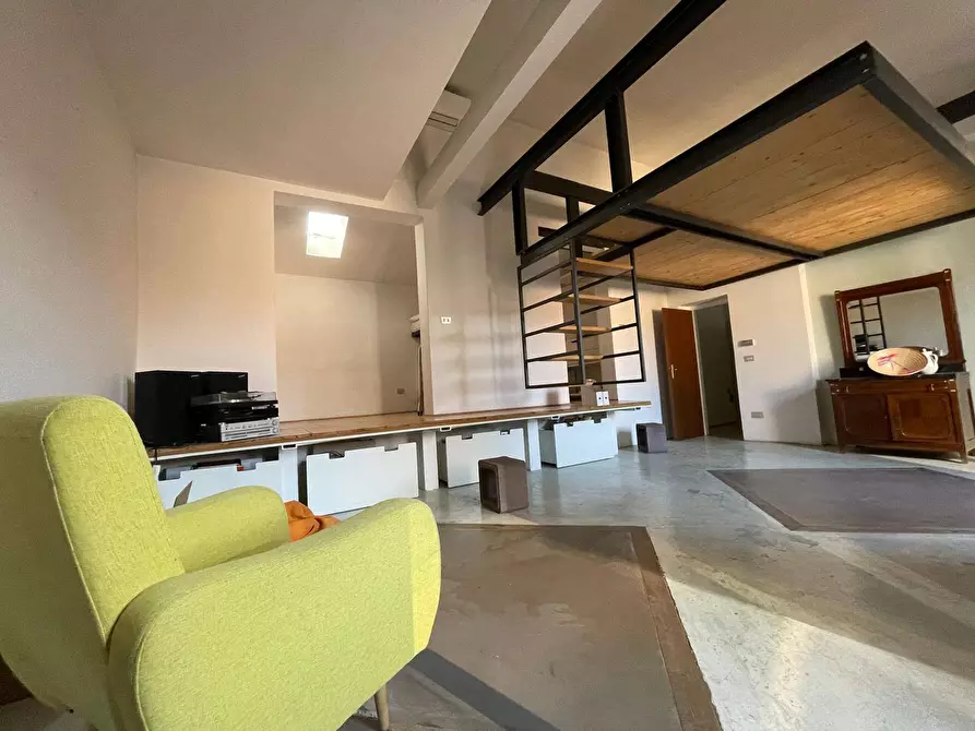 Immagine 6 di Appartamento in vendita  a Mantova