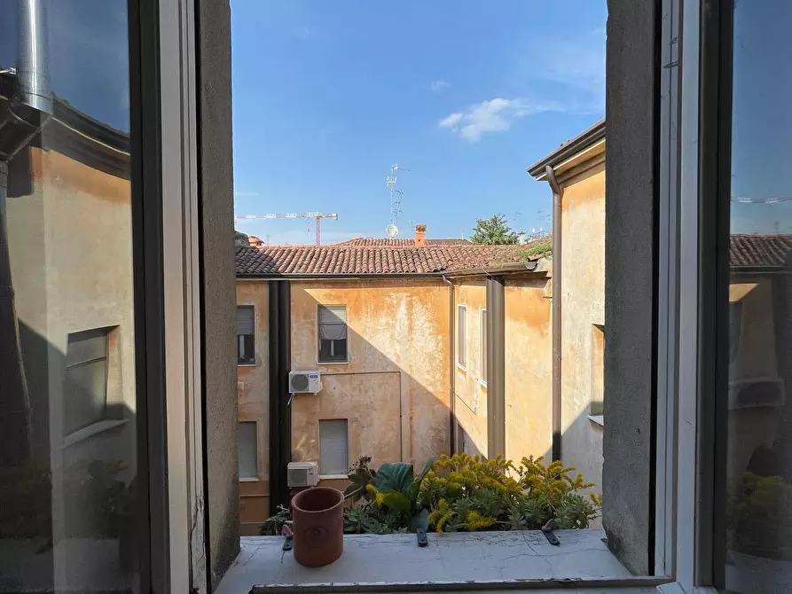 Immagine 1 di Appartamento in vendita  a Mantova