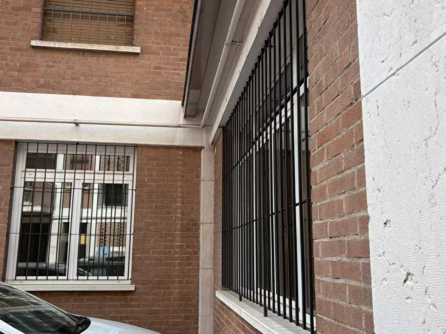 Immagine 7 di Ufficio in affitto  a Mantova