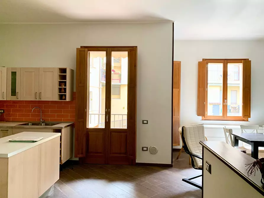 Immagine 2 di Appartamento in vendita  a Mantova