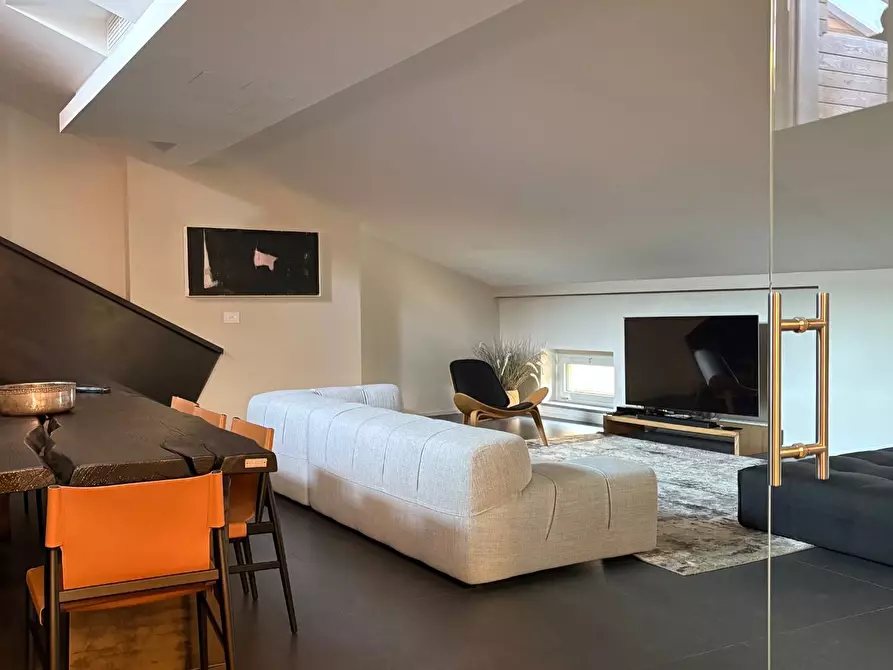 Immagine 6 di Attico in vendita  a Mantova