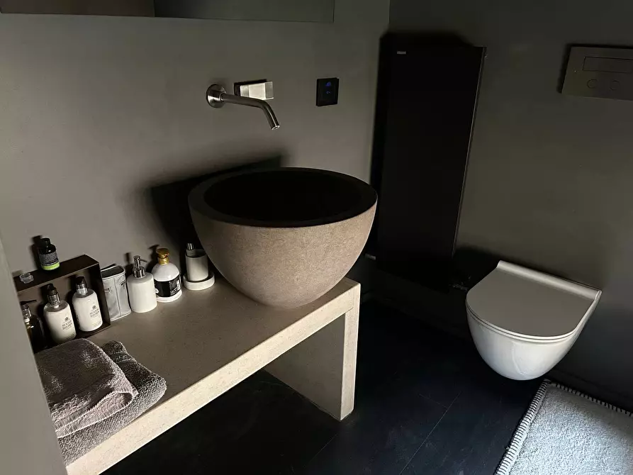 Immagine 16 di Attico in vendita  a Mantova