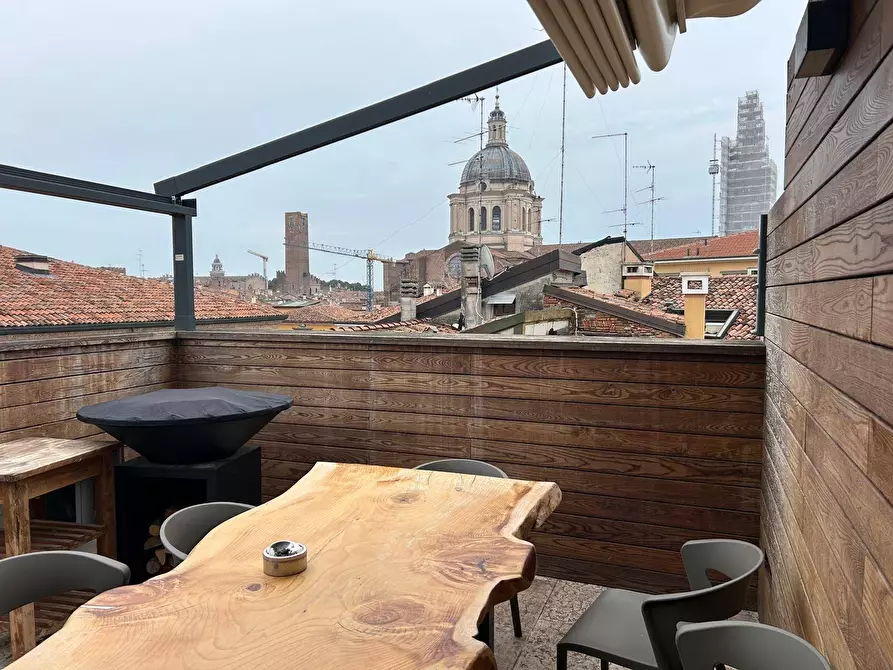 Immagine 24 di Attico in vendita  a Mantova
