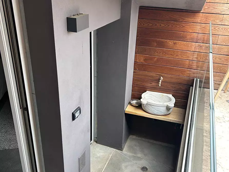 Immagine 25 di Attico in vendita  a Mantova