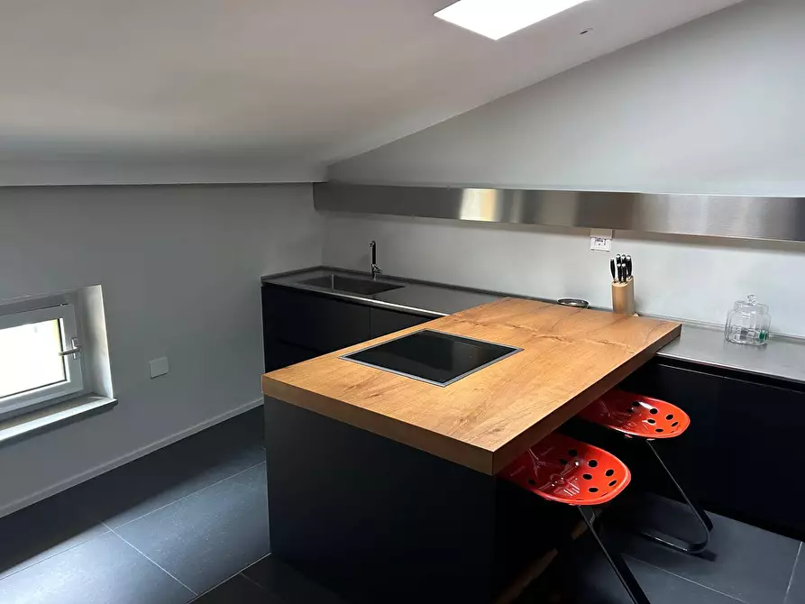 Immagine 10 di Attico in vendita  a Mantova