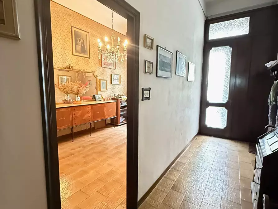 Immagine 2 di Casa indipendente in vendita  a Mantova