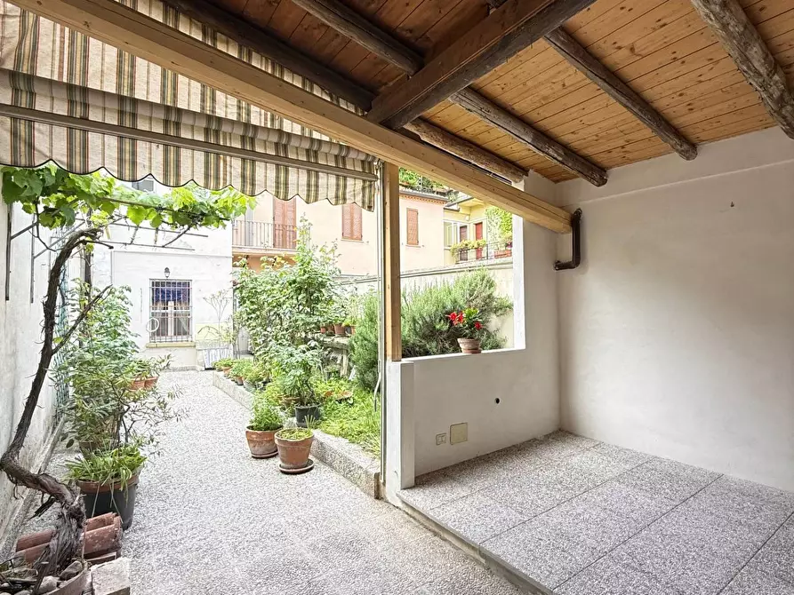 Immagine 10 di Casa indipendente in vendita  a Mantova