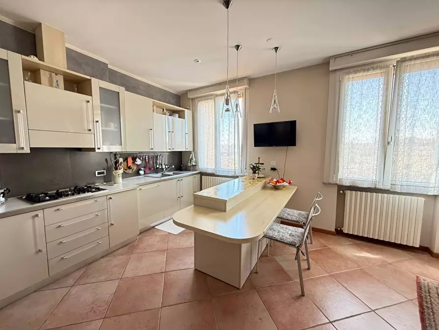 Immagine 3 di Appartamento in vendita  a Mantova