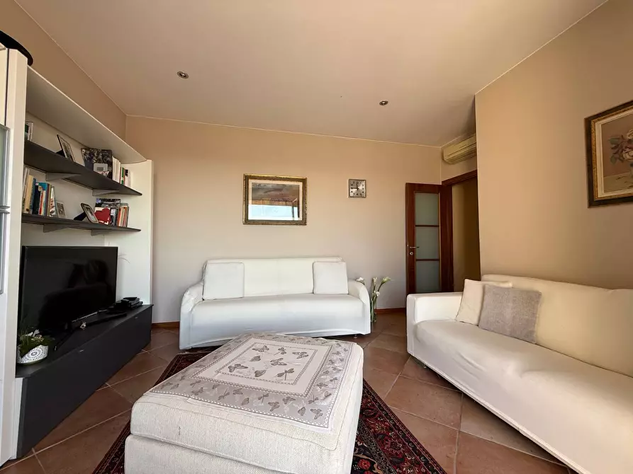 Immagine 7 di Appartamento in vendita  a Mantova