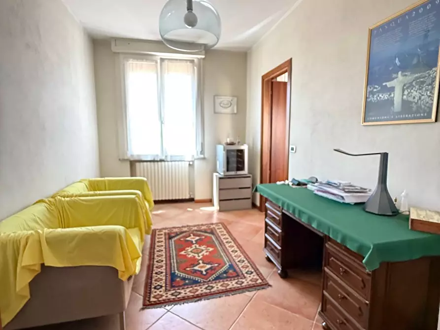 Immagine 12 di Appartamento in vendita  a Mantova